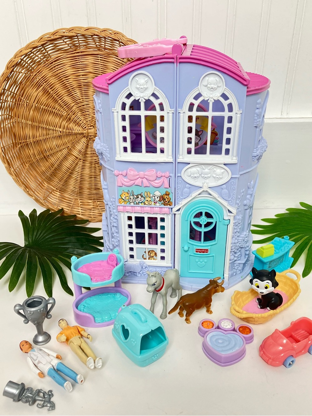 Vintage 2002 Fisher-Price Loving Family Sweet Streets Pet Parlor